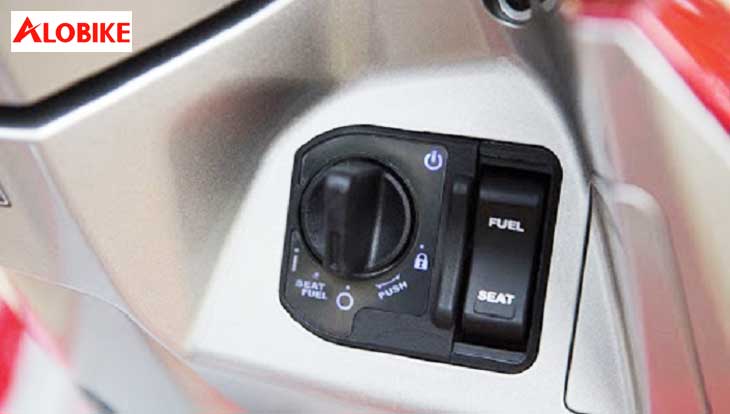 Cách mở bình xăng xe SH mode bằng việc ấn công tắc FUEL