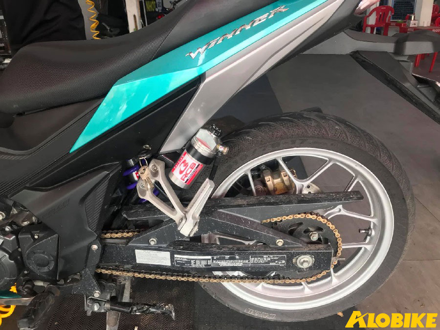 phuộc rcb đem lại cảm gi&aacute;c l&aacute;i mượt m&agrave; cho xe winner 