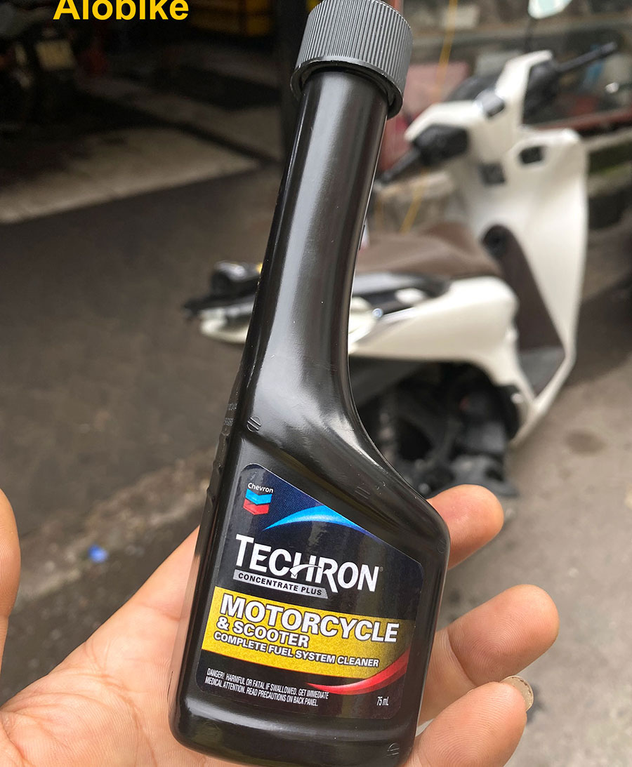 Phụ gia xăng làm sạch hệ thống nhiên liệu Techron® Concentrate Plus