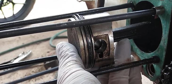 làm lại hơi xe máy khi bộ hơi bị yếu