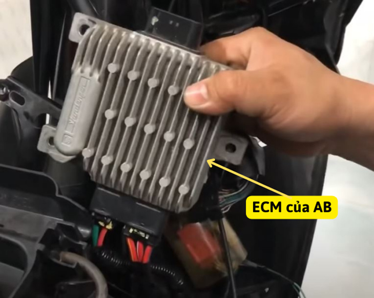 xe ab đề kh&oacute; nổ