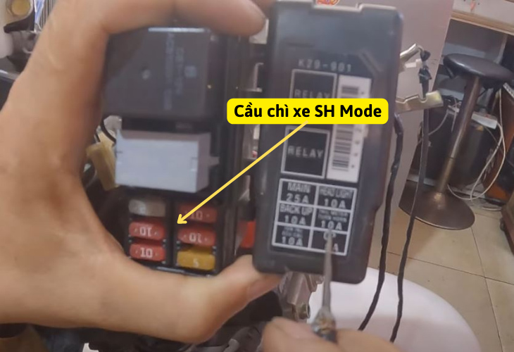 tại sao xe sh mode kh&ocirc;ng đề được